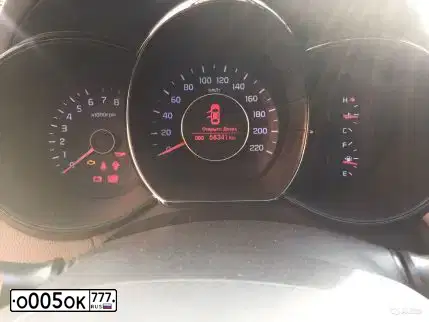 Фото автомобиля KIA RIO, 2012 — госномер О005ОК777. Цвет: СЕРЫЙ