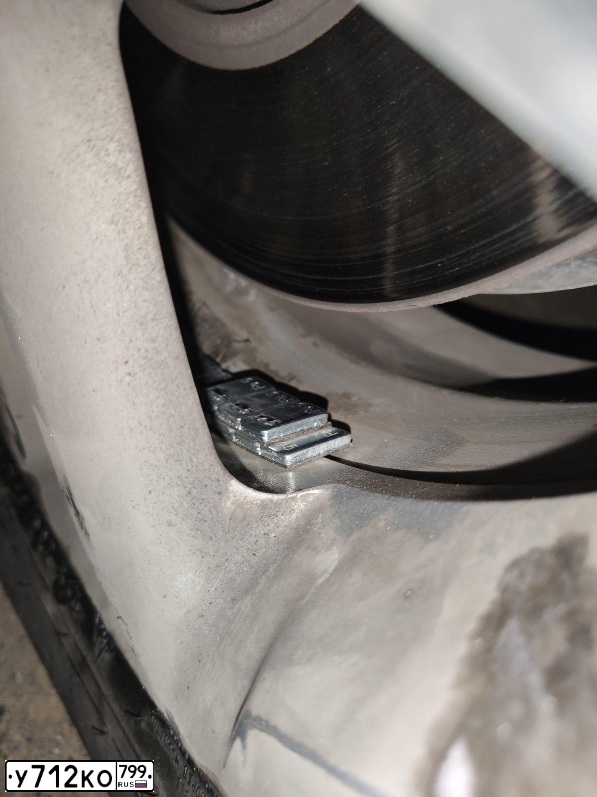 Фото автомобиля HONDA CIVIC, 2007 — госномер У712КО799. Цвет: ЧЕРНЫЙ