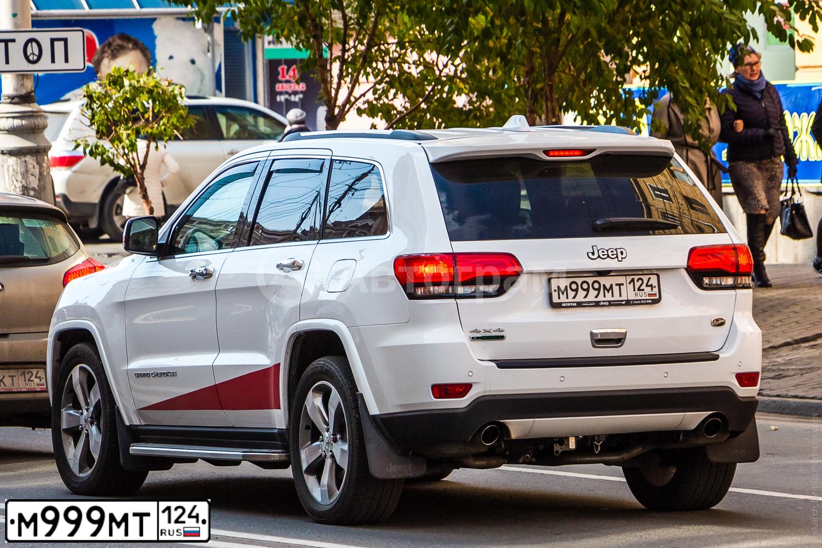 Фото автомобиля JEEP GRAND CHEROKEE, 2013 — госномер М999МТ124. Цвет: Белый