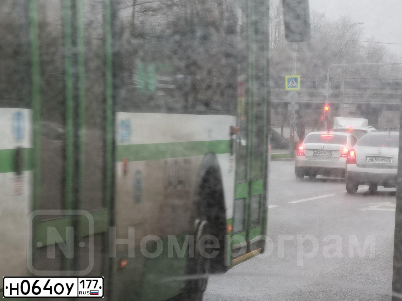 Фото автомобиля CITROEN BERLINGO, 2006 — госномер У904АС761. Цвет: СЕРЫЙ