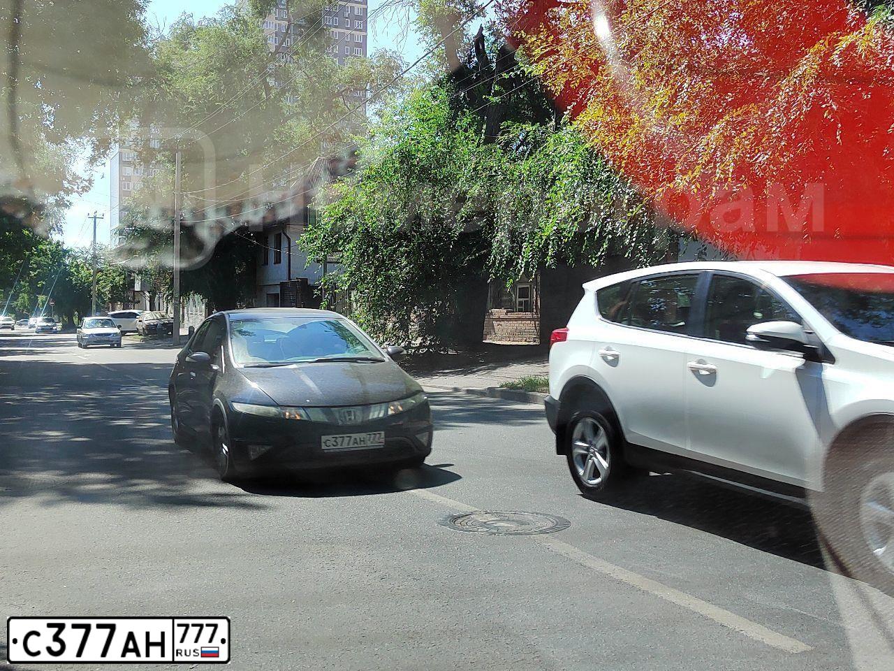 Фото автомобиля HONDA CIVIC, 2008 — госномер О340АР181. Цвет: ЧЕРНЫЙ