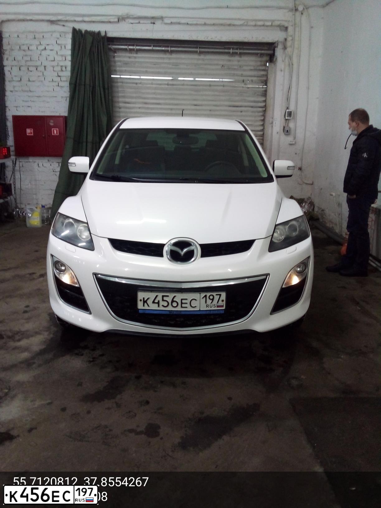 Фото автомобиля MAZDA CX-7, 2010 — госномер К456ЕС197. Цвет: БЕЛЫЙ