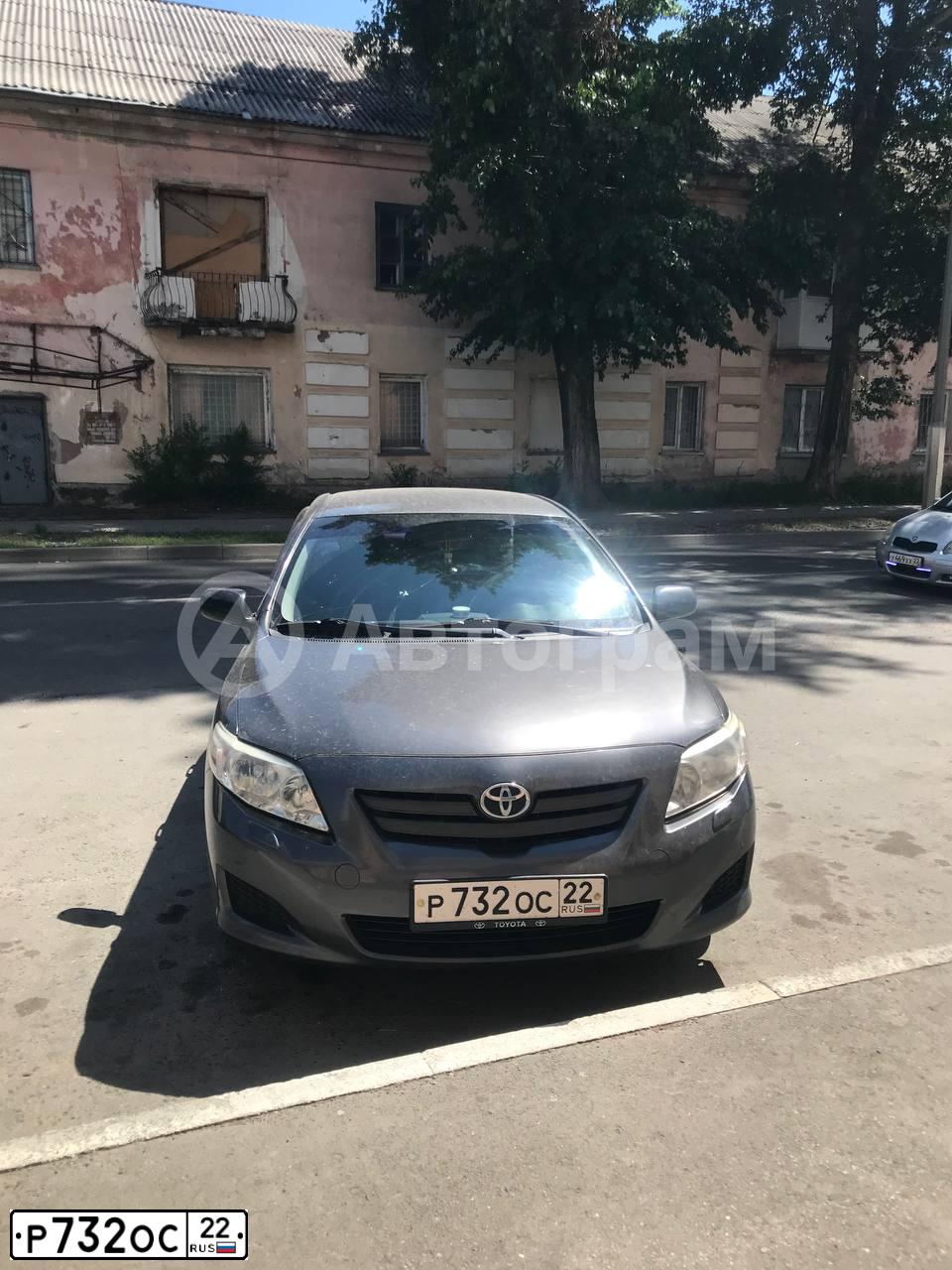 Фото автомобиля TOYOTA COROLLA, 2007 — госномер Р732ОС22. Цвет: Серый