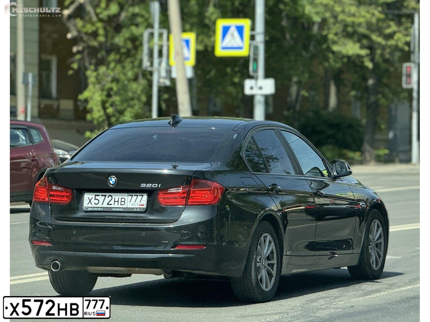 Фото автомобиля BMW 320I, 2014 — госномер А216ХХ33