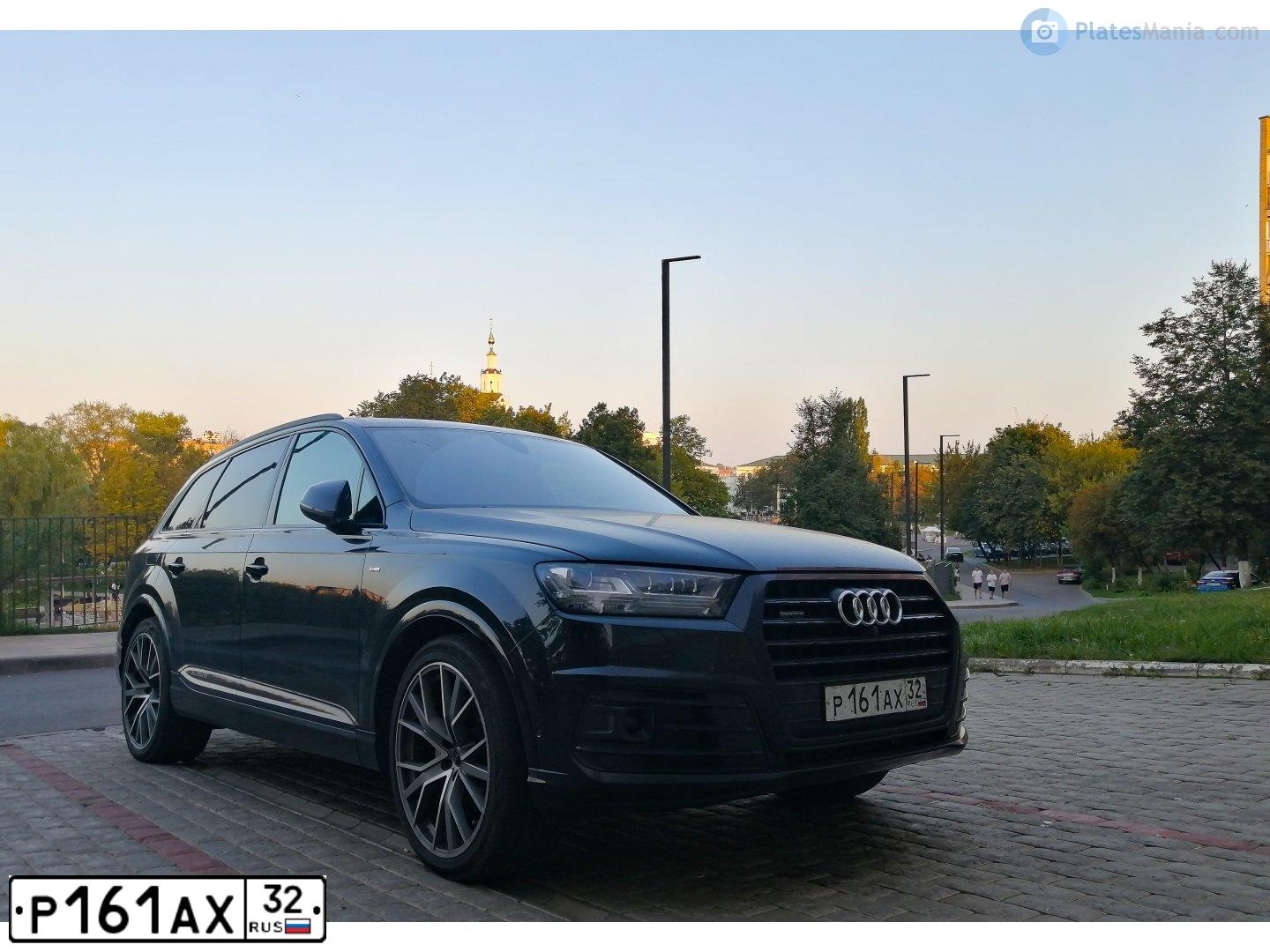 Фото автомобиля AUDI Q7, 2019 — госномер Р161АХ32. Цвет: ЧЕРНЫЙ