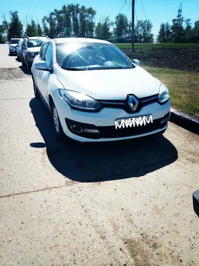 Фото автомобиля RENAULT MEGANE, 2014 — госномер К072АУ156. Цвет: Белый
