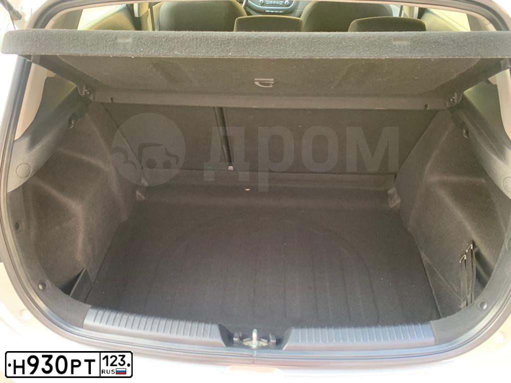 Фото автомобиля KIA CEE'D, 2016 — госномер М836РС126. Цвет: СЕРЕБРИСТЫЙ