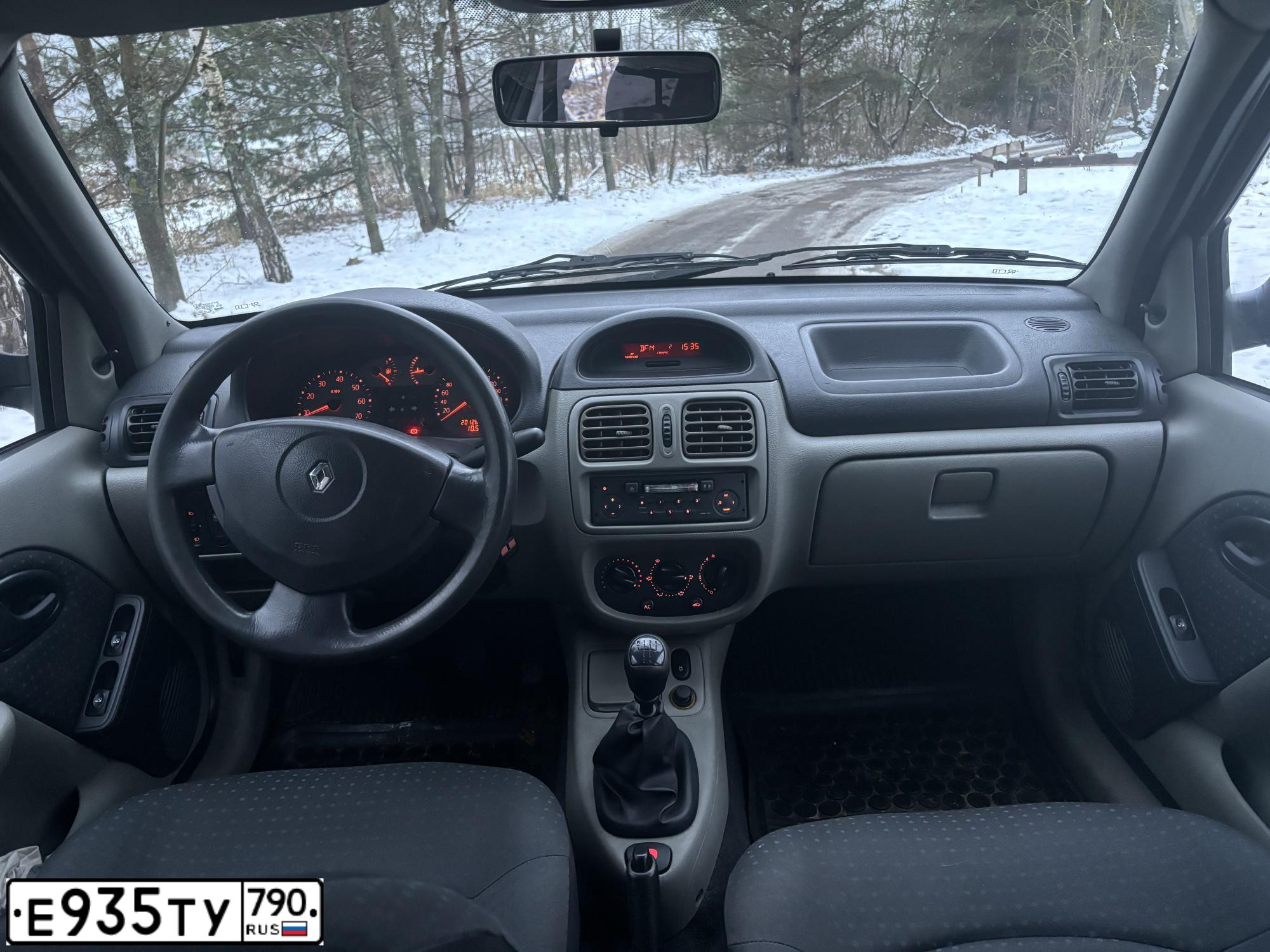 Фото автомобиля RENAULT SYMBOL, 2005 — госномер Х010МХ190. Цвет: СЕРЫЙ ТЕМНЫЙ