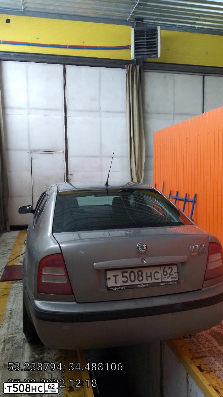 Фото автомобиля SKODA OCTAVIA, 2008 — госномер Т508НС62. Цвет: СЕРЫЙ
