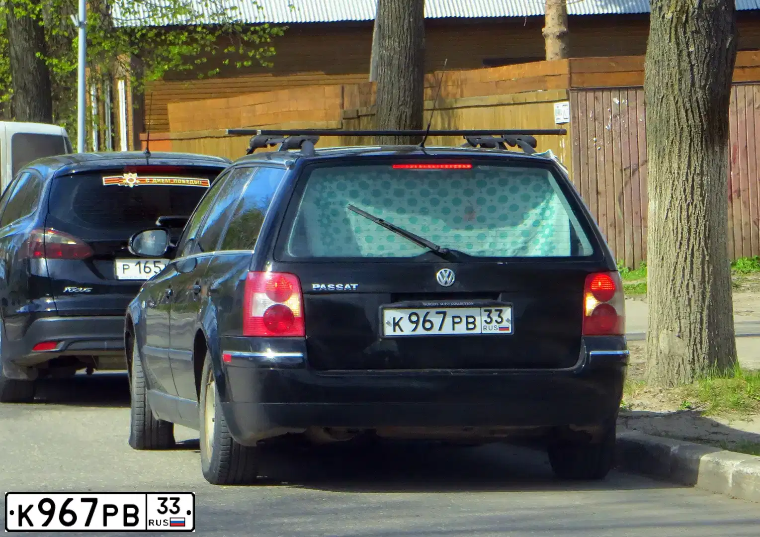 Фото автомобиля VOLKSWAGEN PASSAT, 2002 — госномер К967РВ33. Цвет: ЧЕРНЫЙ
