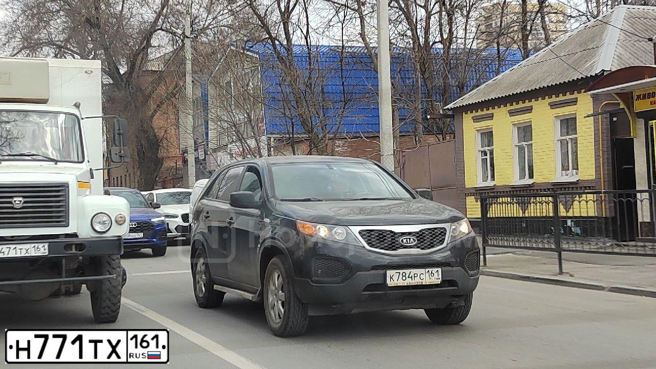 Фото автомобиля LADA 2115 SAMARA, 2000 — госномер Х942ТХ161. Цвет: СЕРЕБРИСТЫЙ ТЕМНО-КРАСНЫЙ