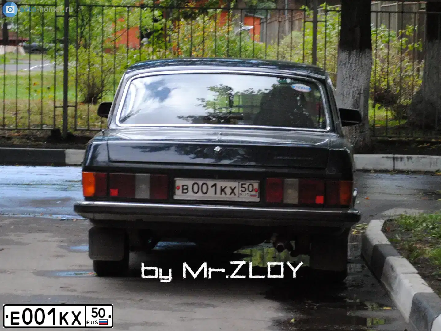 Фото автомобиля DAEWOO NEXIA, 1997 — госномер Е001КХ50. Цвет: Серебристый