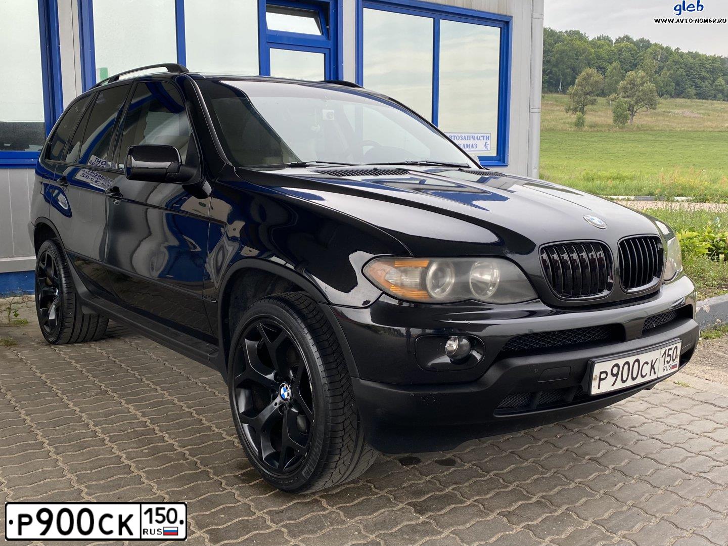 Фото автомобиля BMW X5, 2005 — госномер Р900СК150. Цвет: ЧЕРНЫЙ