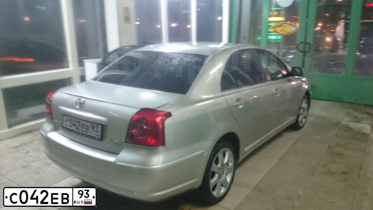 Фото автомобиля TOYOTA AVENSIS, 2004 — госномер А073ОЕ126. Цвет: серебристый