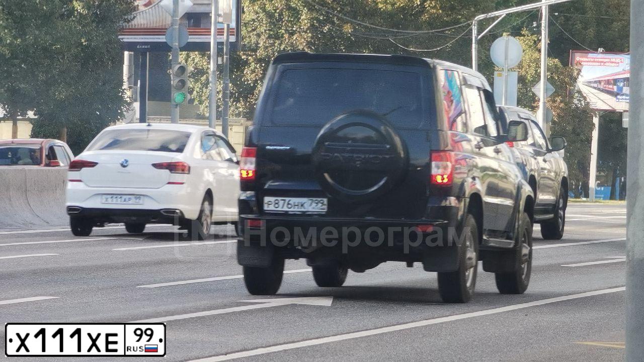 Фото автомобиля MERCEDES-BENZ G500, 2002 — госномер С864ТА797. Цвет: ЧЕРНЫЙ
