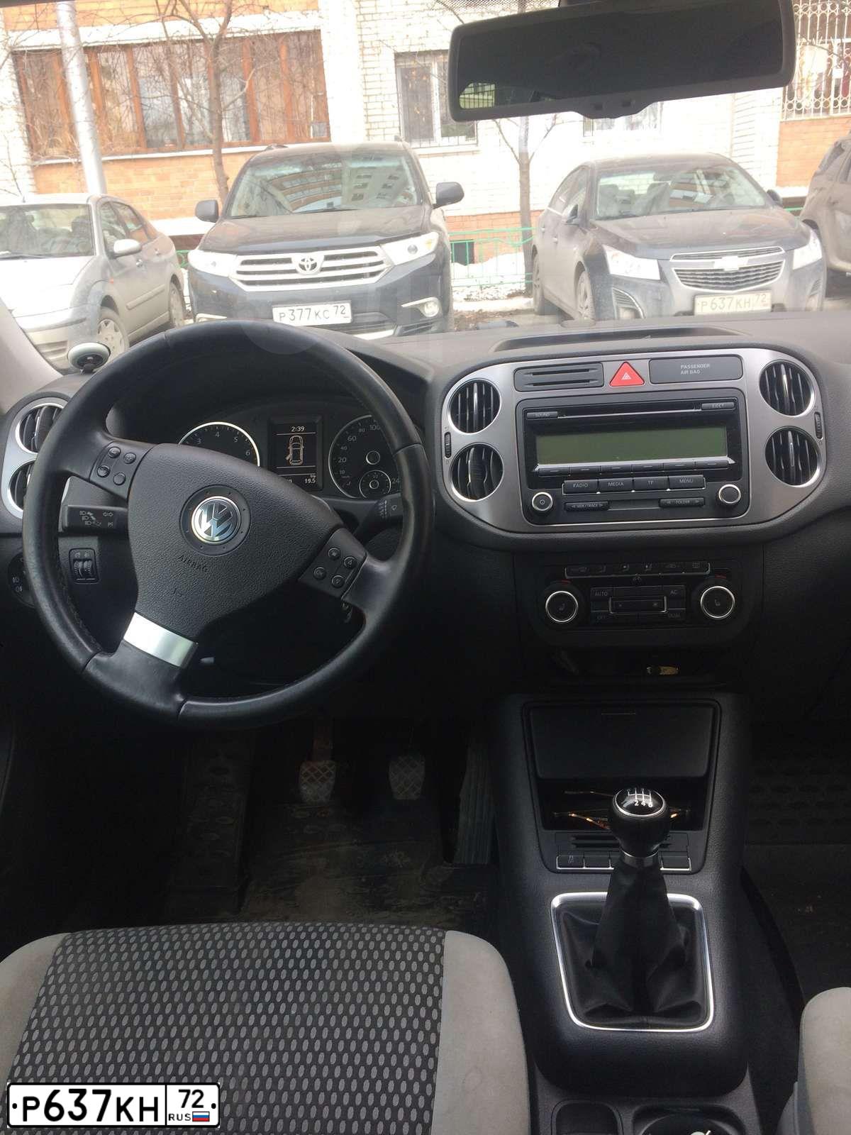 Фото автомобиля CHEVROLET CRUZE, 2013 — госномер Р637КН72. Цвет: ЧЕРНЫЙ