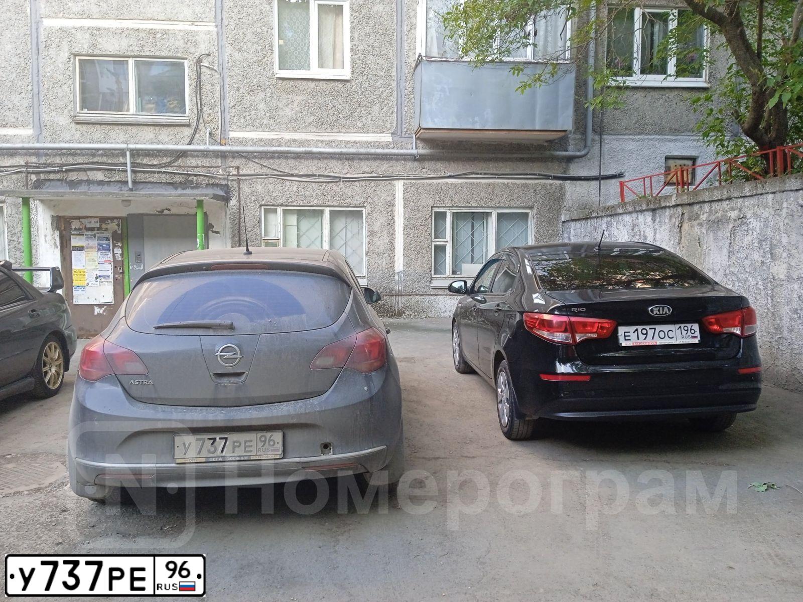 Фото автомобиля OPEL ASTRA, 2012 — госномер У737РЕ96. Цвет: ЧЕРНЫЙ