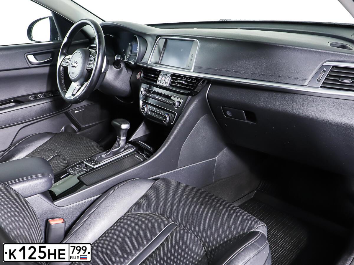 Фото автомобиля KIA MAGENTIS / OPTIMA, 2018 — госномер Т676РН790. Цвет: ЖЕЛТЫЙ