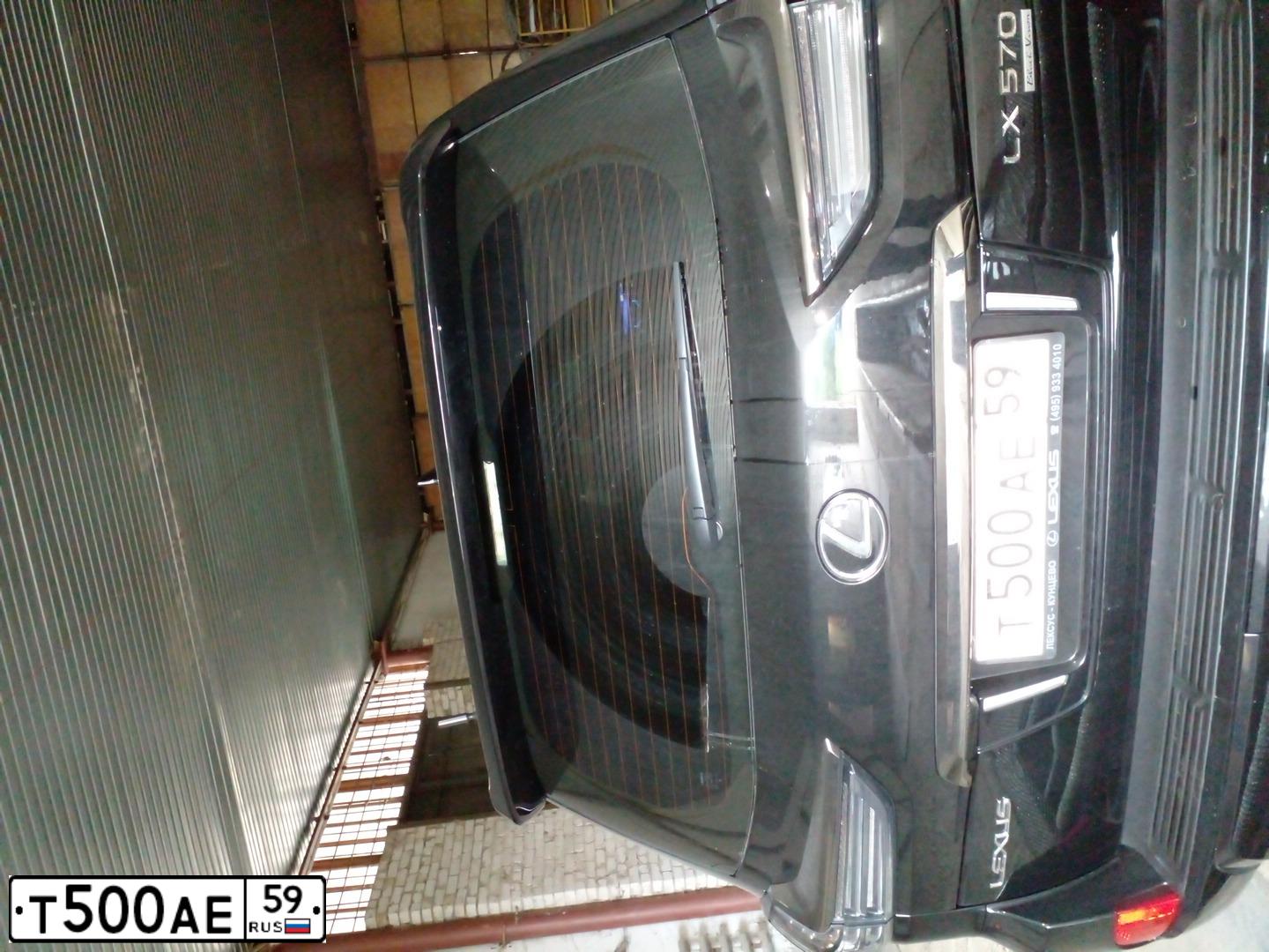 Фото автомобиля LEXUS LX, 2009 — госномер Т500АЕ59. Цвет: ЧЕРНЫЙ