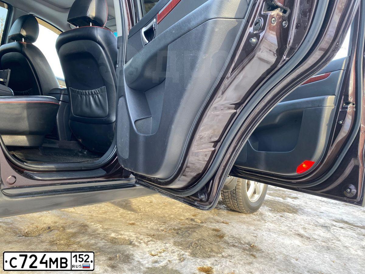 Фото автомобиля HYUNDAI SANTA FE, 2007 — госномер Р418МХ52. Цвет: ТЕМНО-ВИШНЕВЫЙ