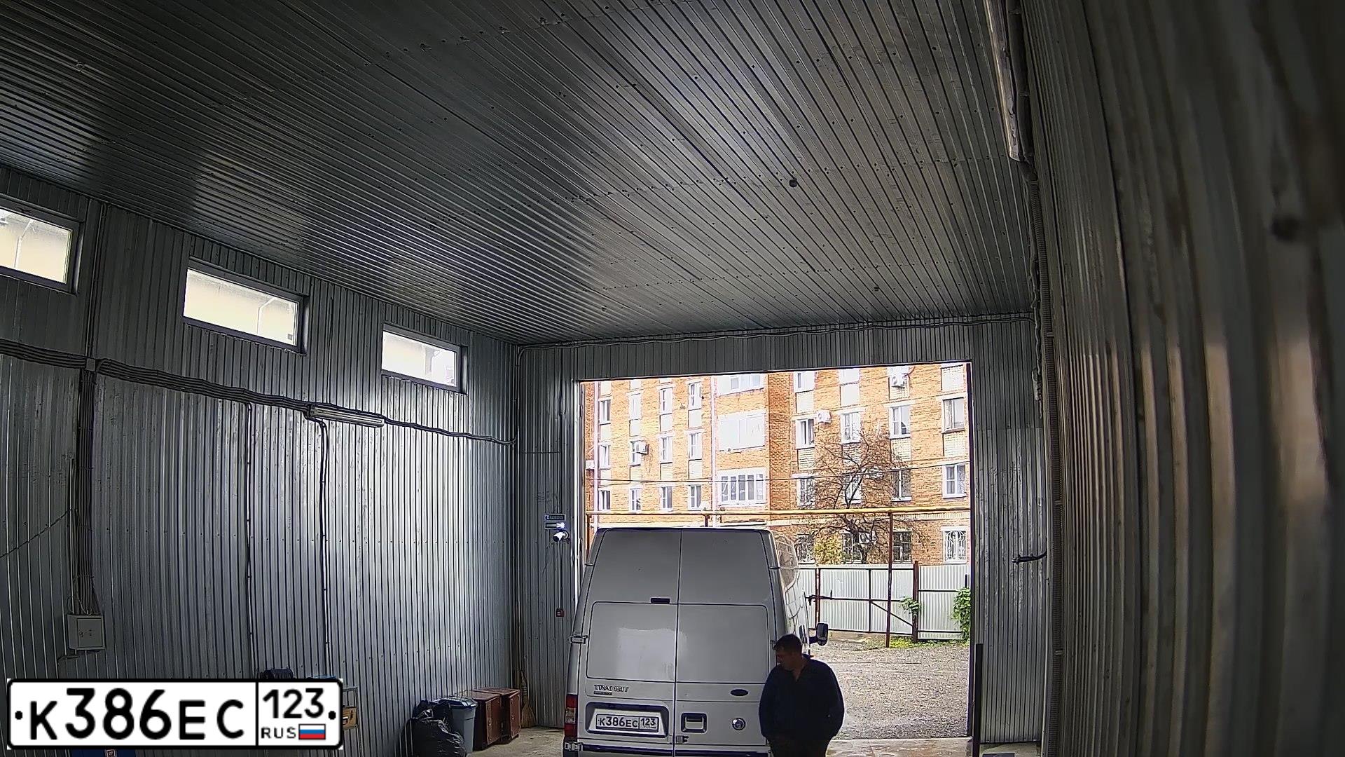 Фото автомобиля FORD TRANSIT, 2007 — госномер К386ЕС123. Цвет: СЕРЕБРИСТЫЙ