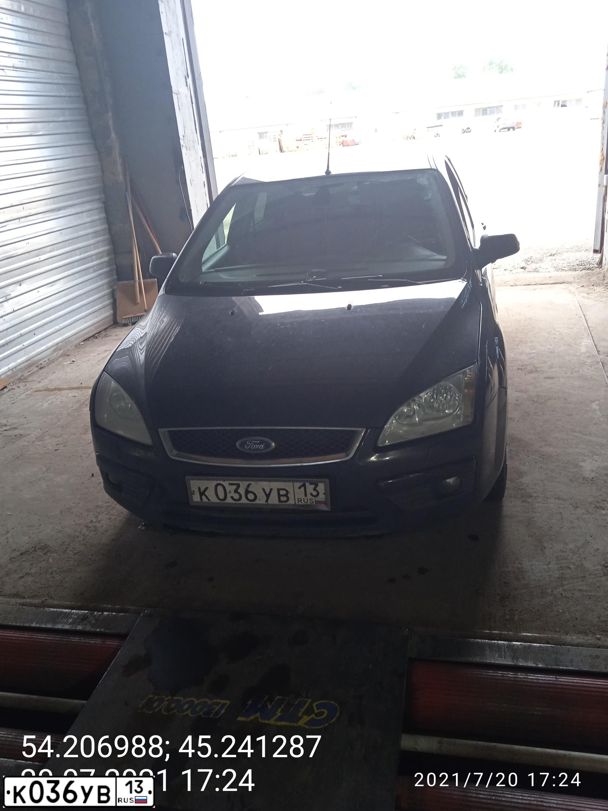 Фото автомобиля FORD FOCUS, 2006 — госномер Е914МЕ13. Цвет: ЧЕРНЫЙ
