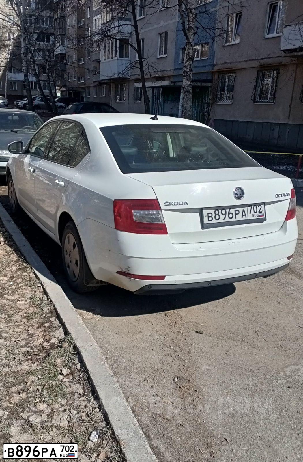 Фото автомобиля SKODA OCTAVIA, 2018 — госномер В896РА702. Цвет: Белый