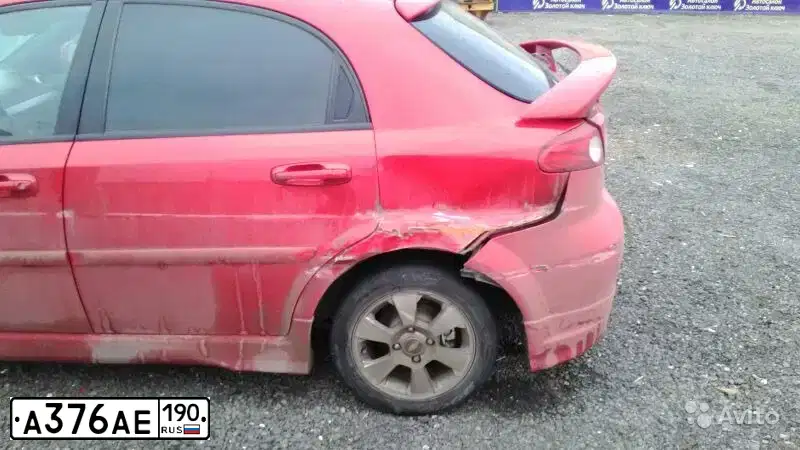 Фото автомобиля CHEVROLET LACETTI, 2008 — госномер У728АЕ58. Цвет: Красный