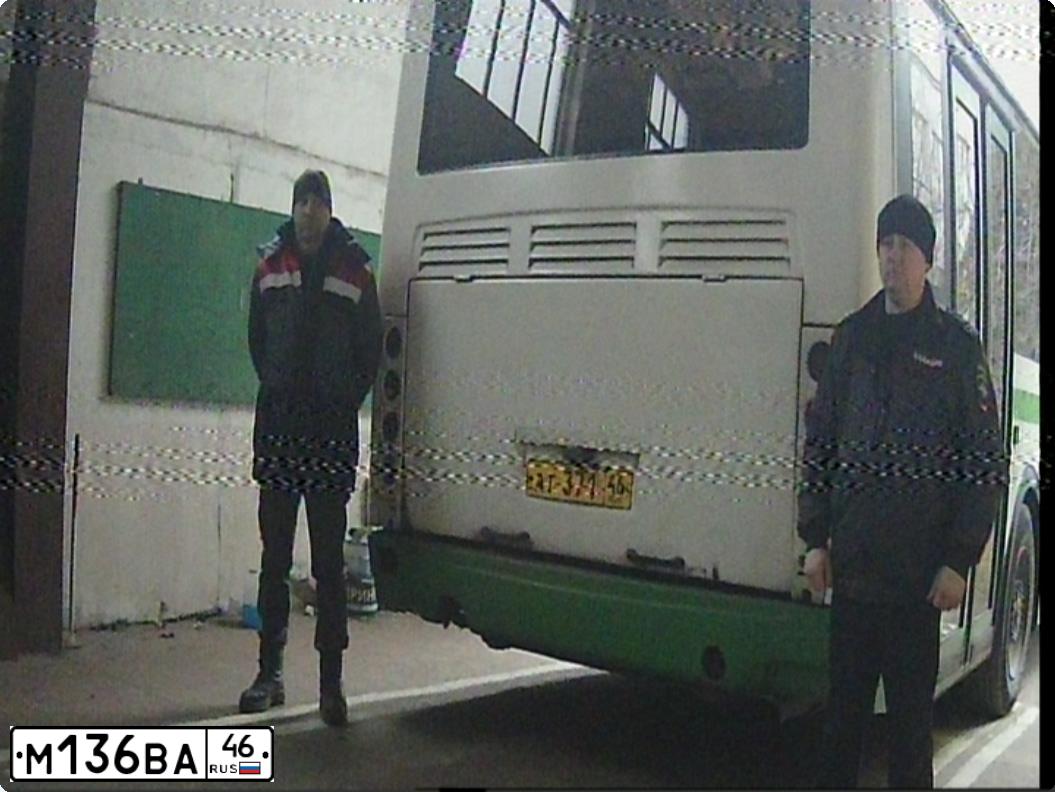 Фото автомобиля LIAZ 5256, 2008 — госномер М136ВА46. Цвет: БЕЛЫЙ ЗЕЛЕНЫЙ