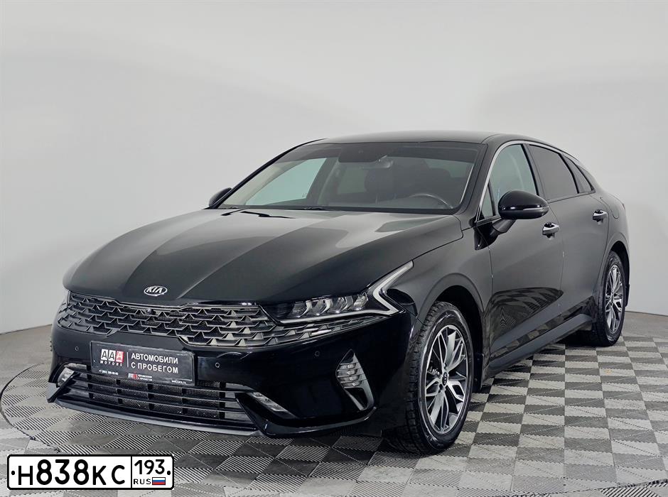 Фото автомобиля KIA K5, 2020 — госномер Р079МЕ761. Цвет: ЧЕРНЫЙ