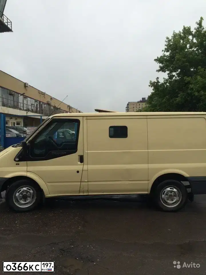 Фото автомобиля FORD TRANSIT, 2011 — госномер О366КС197. Цвет: БЕЖЕВЫЙ