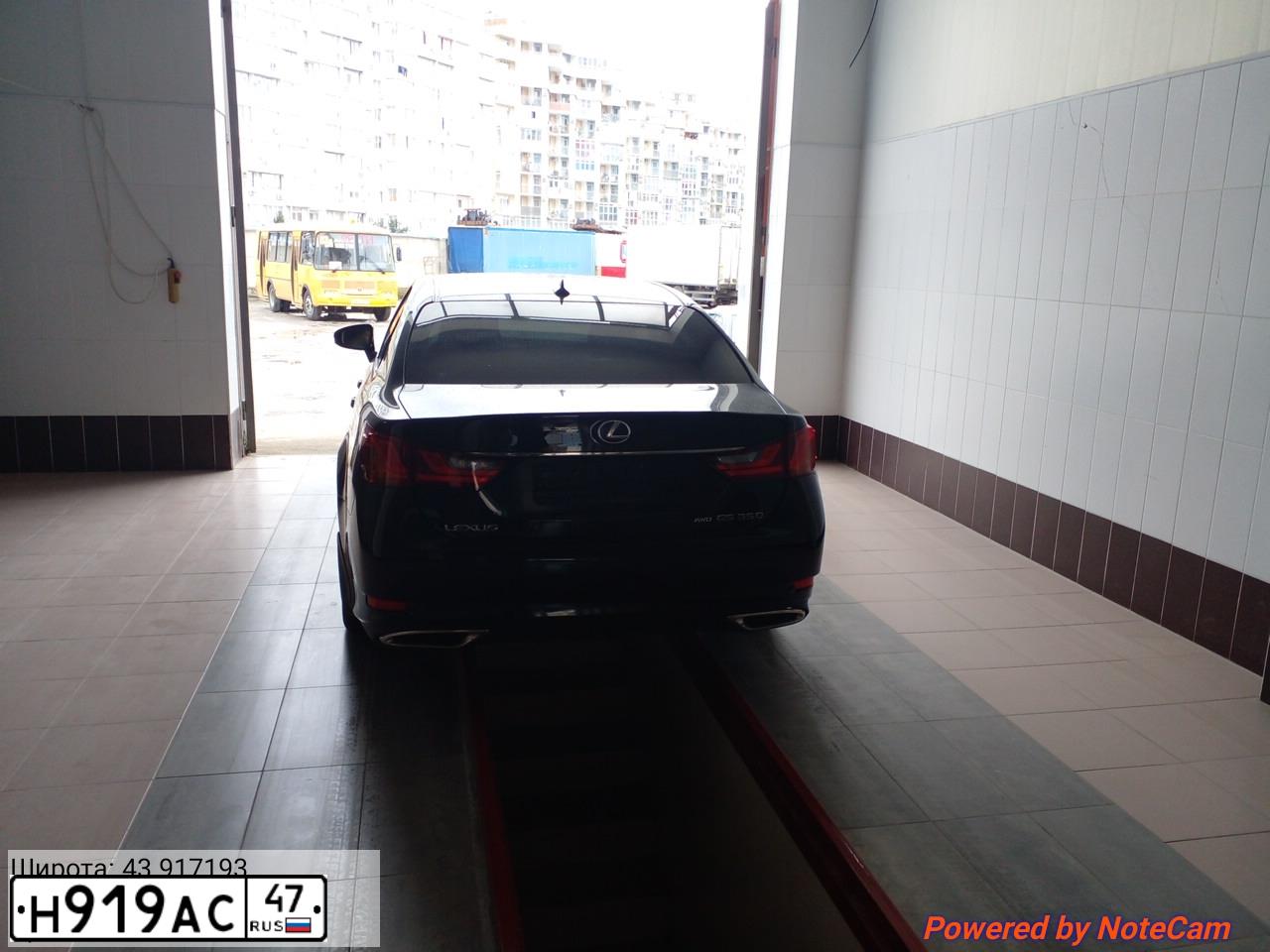 Фото автомобиля LEXUS GS, 2005 — госномер С146РС178. Цвет: СЕРЕБРИСТЫЙ