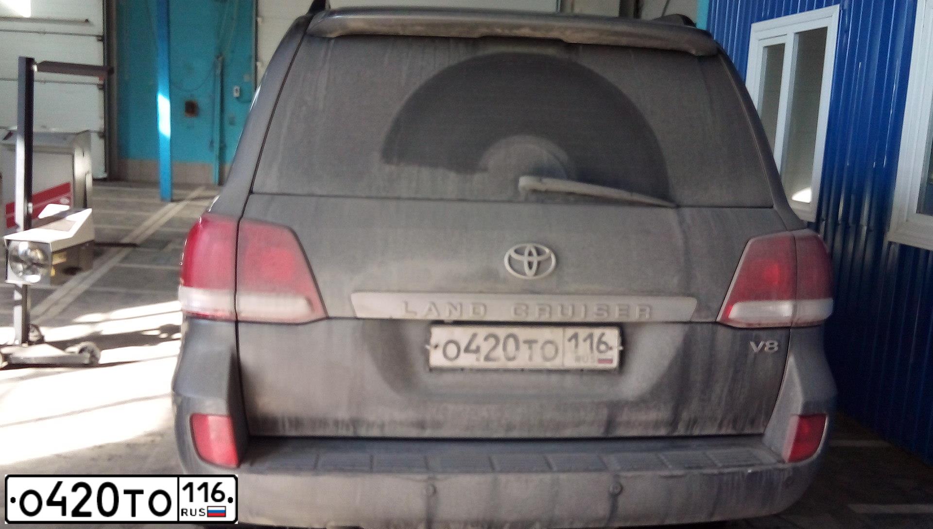 Фото автомобиля TOYOTA LANDCRUISER 200, 2011 — госномер У059ХН72. Цвет: СЕРЫЙ