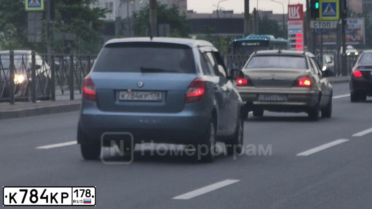 Фото автомобиля SKODA FABIA, 2011 — госномер Х481ТХ43