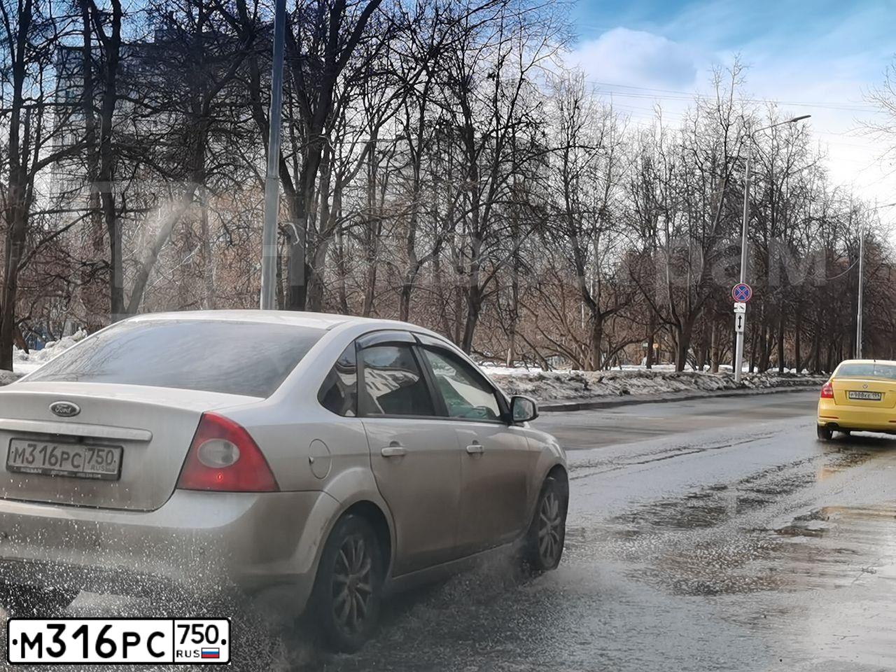 Фото автомобиля MERCEDES GLK-KLASSE, 2012 — госномер М292УА197. Цвет: ЧЕРНЫЙ