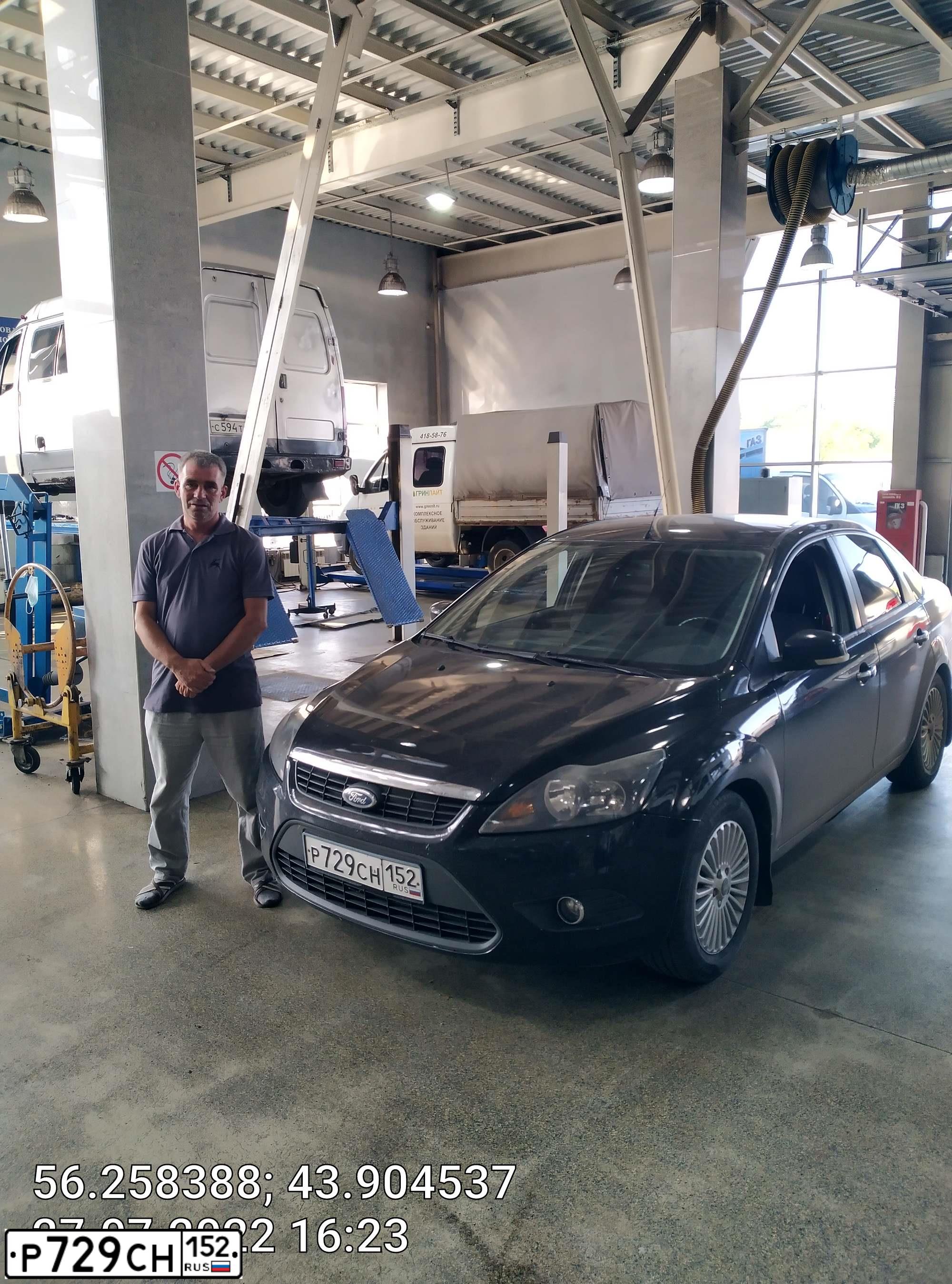 Фото автомобиля FORD FOCUS, 2011 — госномер О200АЕ178. Цвет: ЧЕРНЫЙ