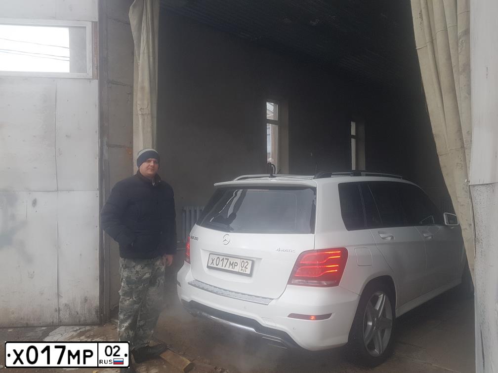 Фото автомобиля MERCEDES C-KLASSE, 2012 — госномер Х017МР02. Цвет: Белый