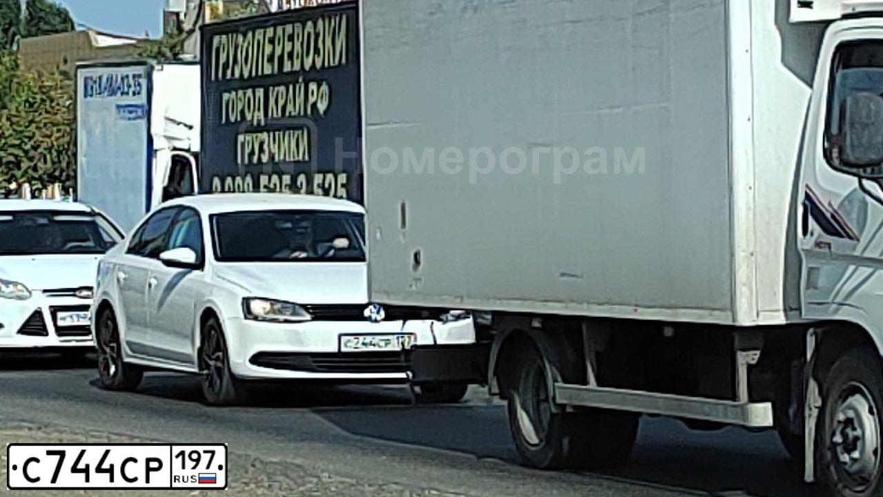 Фото автомобиля HYUNDAI GETZ, 2008 — госномер С744СР197. Цвет: ЧЕРНЫЙ