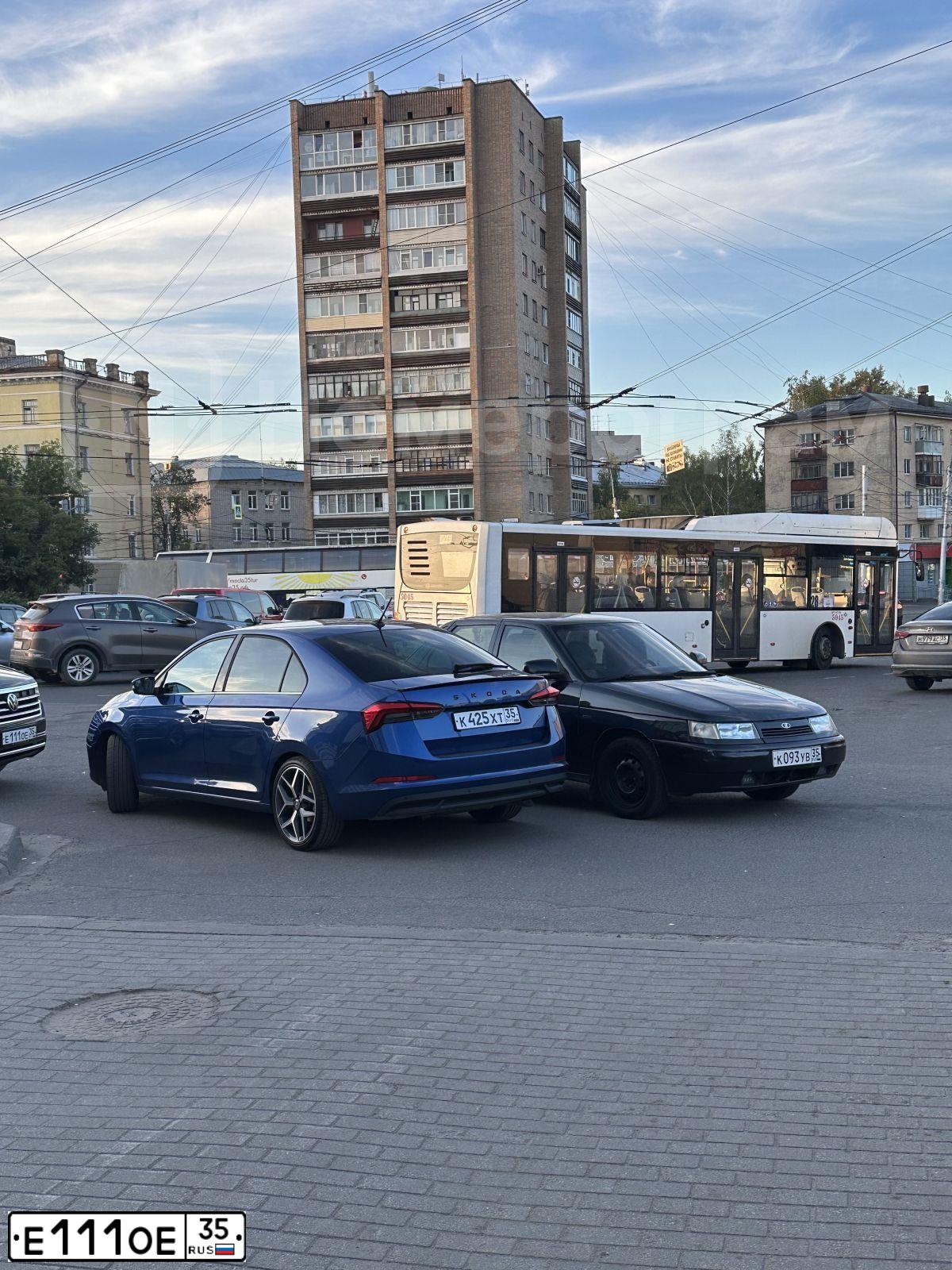 Фото автомобиля LADA 2115 SAMARA, 2008 — госномер К001ОА35. Цвет: СЕРО-ЗЕЛЕНЫЙ МЕТАЛЛИК