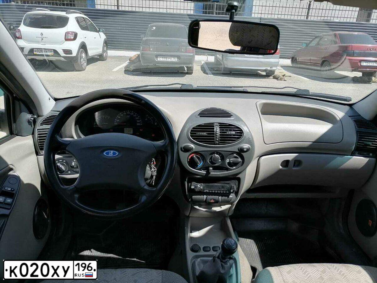 Фото автомобиля TOYOTA CAMRY, 2022 — госномер С540ТР196. Цвет: Белый