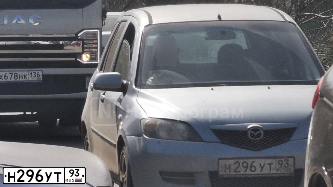 Фото автомобиля MAZDA DEMIO, 2004 — госномер Н296УТ93
