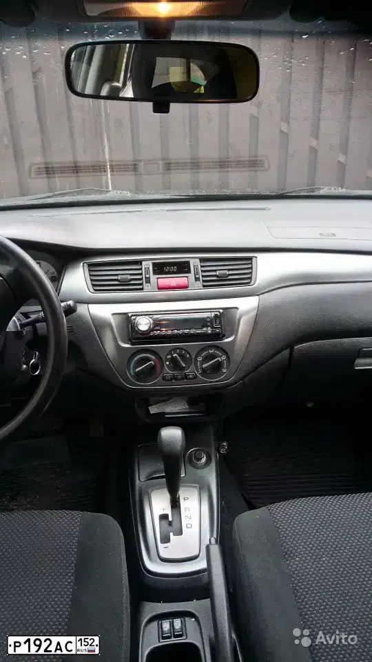 Фото автомобиля MITSUBISHI LANCER, 2007 — госномер К084УА178. Цвет: ЧЕРНЫЙ