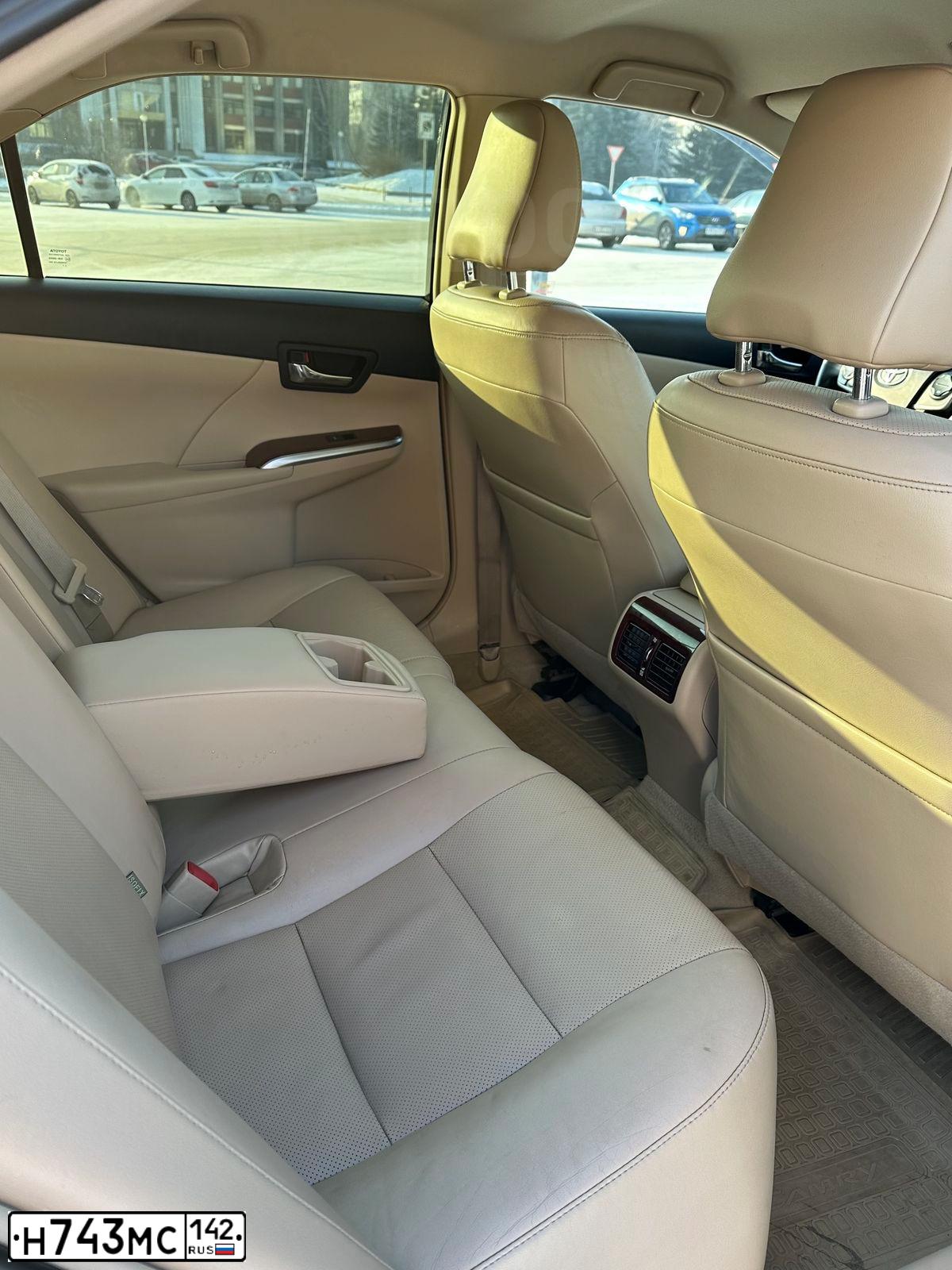 Фото автомобиля TOYOTA CAMRY, 2013 — госномер С444РР777. Цвет: ЧЕРНЫЙ
