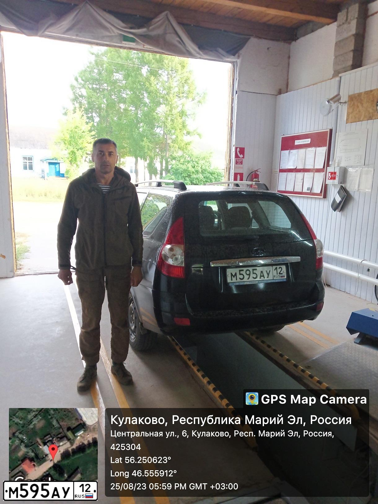 Фото автомобиля LADA 2171 PRIORA, 2010 — госномер М595АУ12. Цвет: СИНЕ-ЧЕРНЫЙ