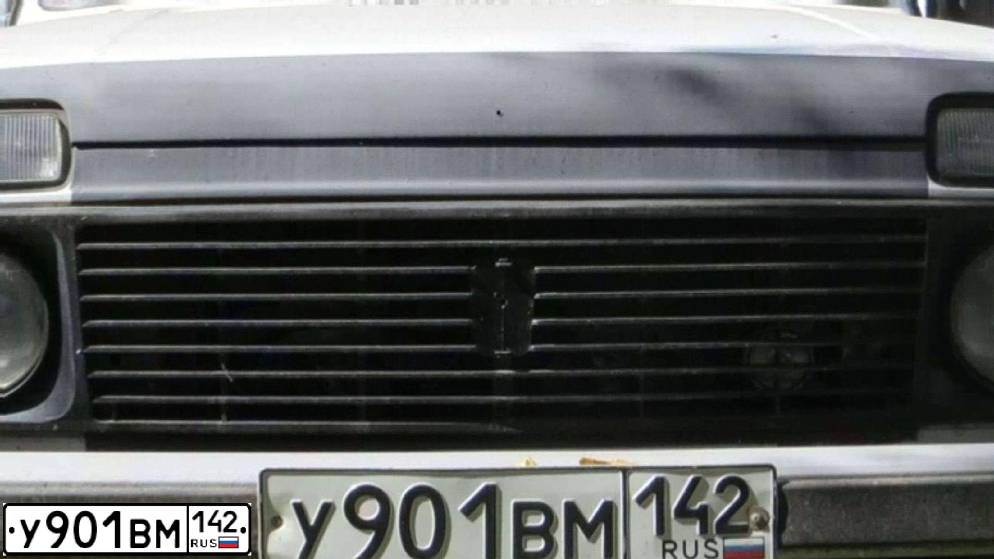 Фото автомобиля LADA NIVA, 2009 — госномер А128МН142. Цвет: ЯРКО-БЕЛЫЙ