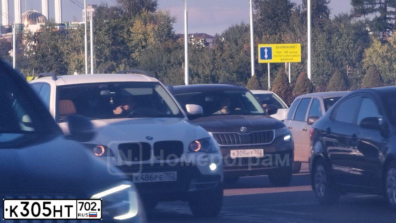 Фото автомобиля SKODA KODIAQ, 2020 — госномер К305НТ702. Цвет: Коричневый