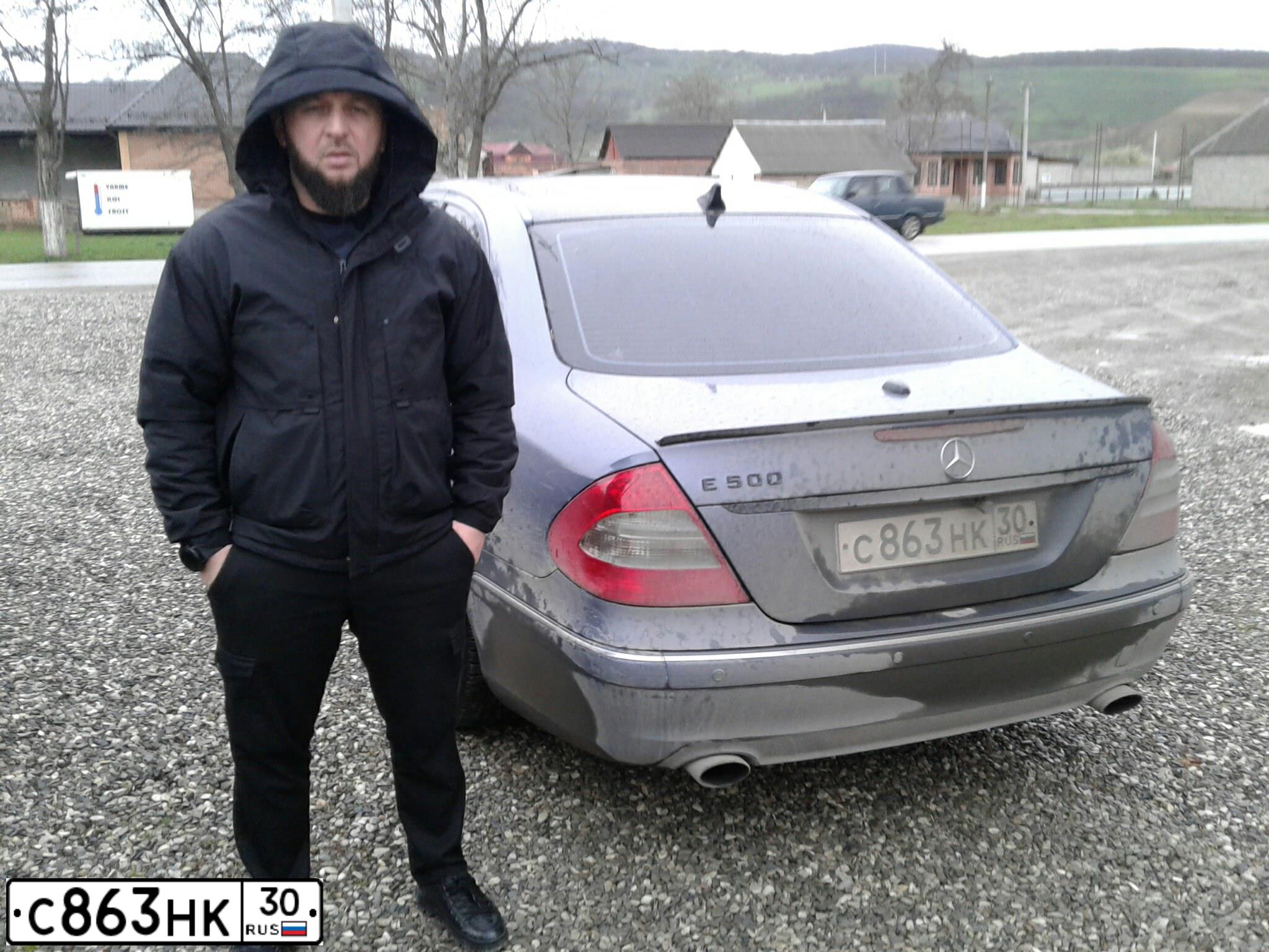 Фото автомобиля MERCEDES E-KLASSE, 2003 — госномер В893ОР197. Цвет: синий