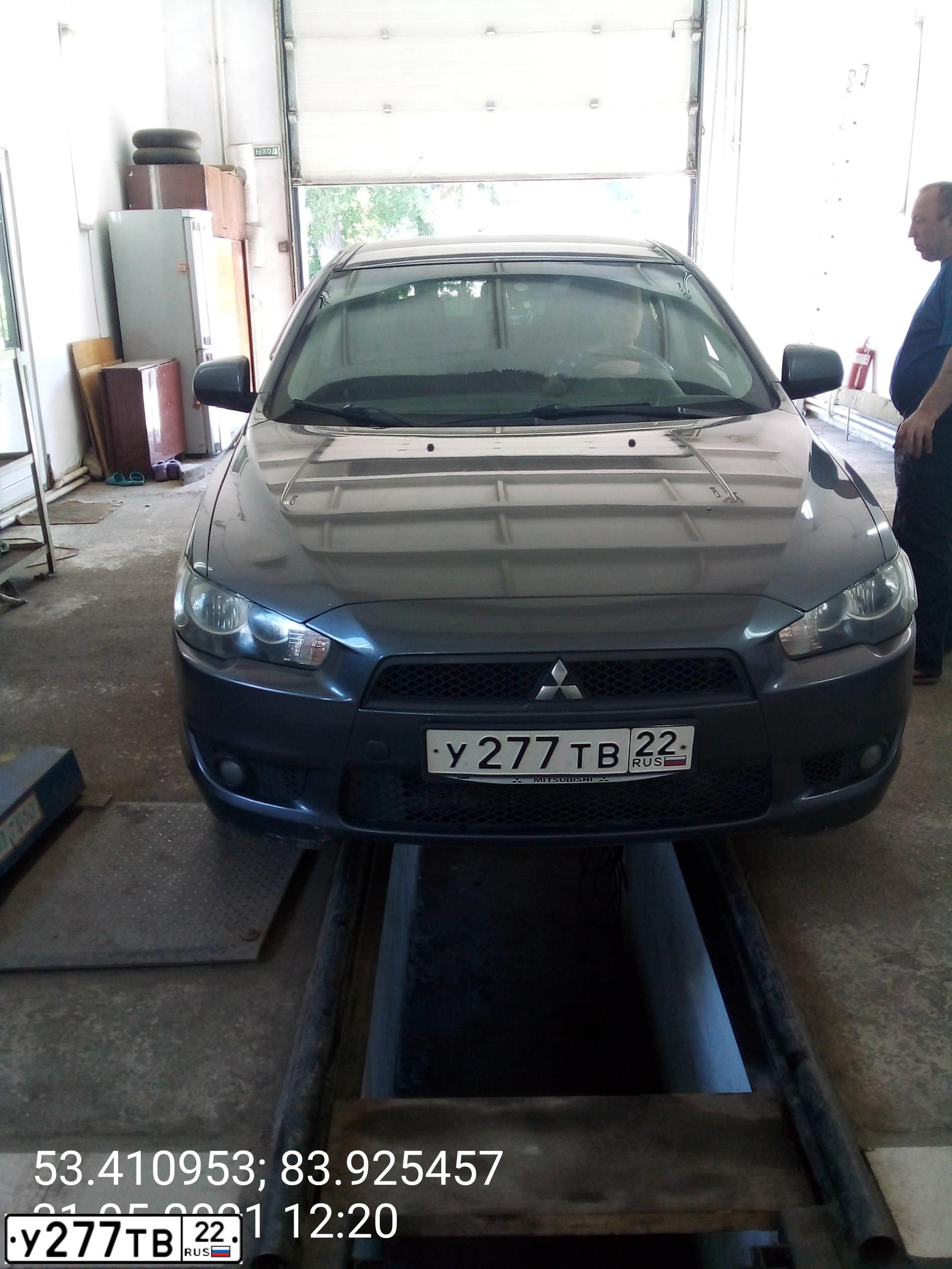 Фото автомобиля MITSUBISHI LANCER, 2008 — госномер У277ТВ22. Цвет: СЕРЫЙ