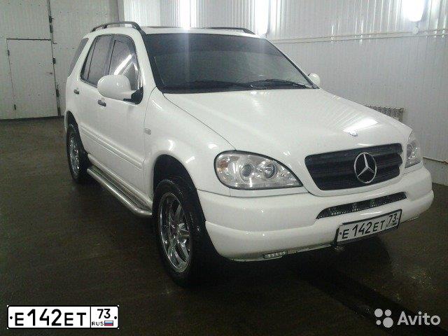Фото автомобиля MERCEDES M-KLASSE, 2000 — госномер Р498МО152. Цвет: Белый