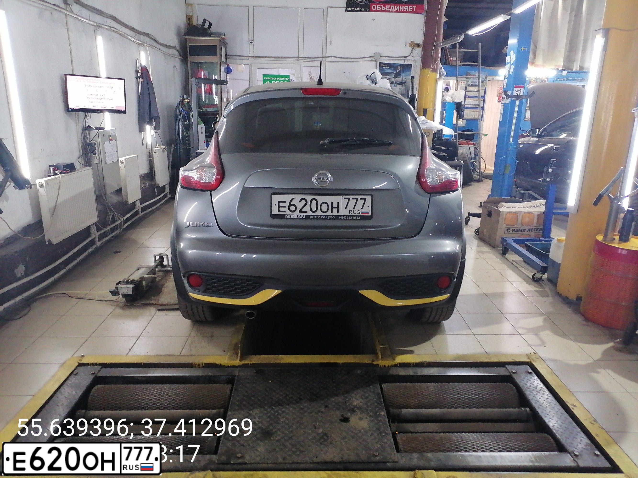 Фото автомобиля NISSAN JUKE, 2014 — госномер Е620ОН777. Цвет: СЕРЫЙ